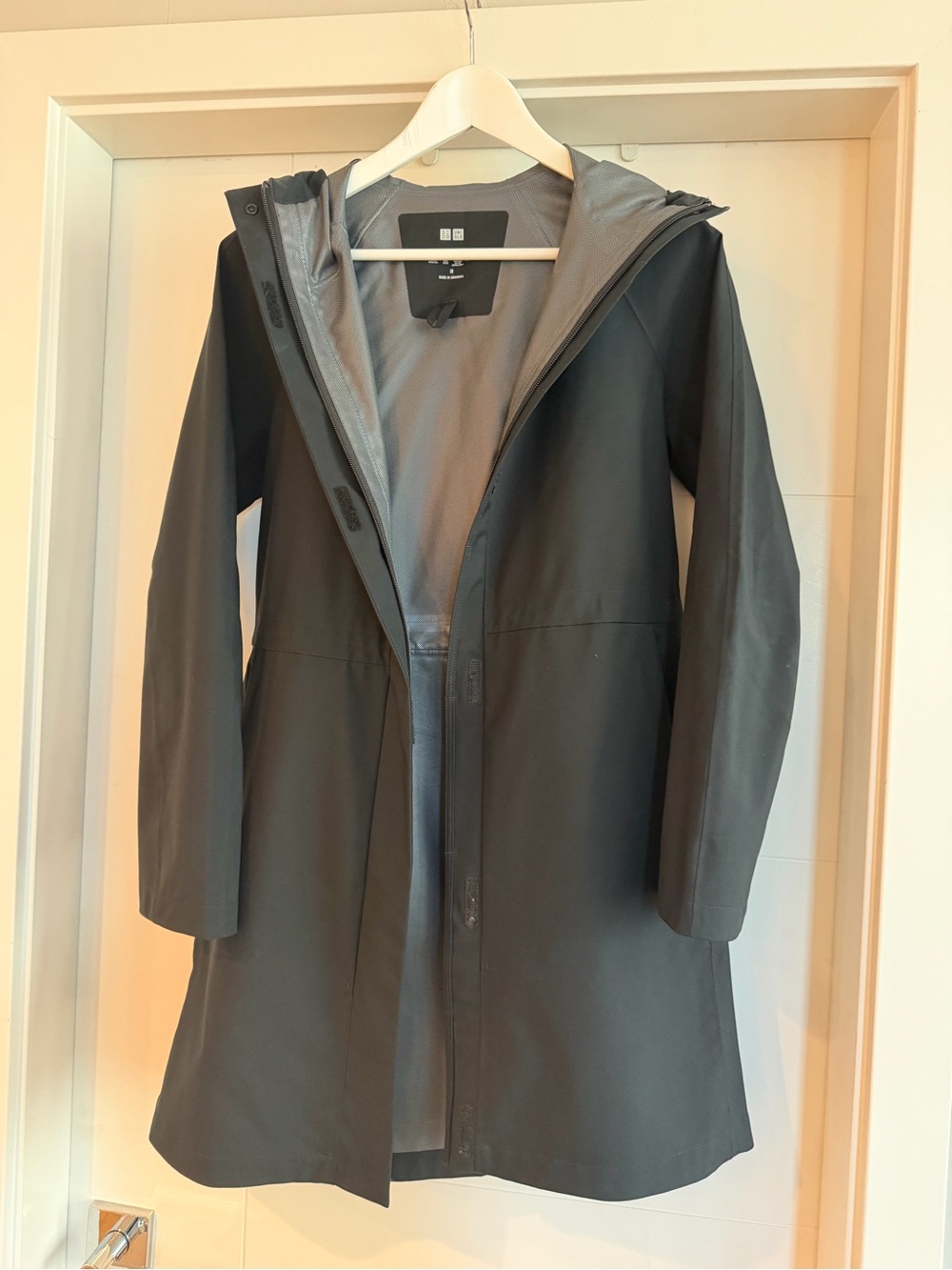 Uniqlo Rain Coat - Women’s M